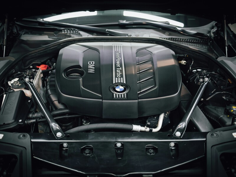 What Is OEM Manufacturing in the Automotive Industry?