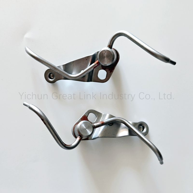 Condition New Cooling Oil Jet Piston Steel 06E103158K Oil Jet Nozzle OE Number for Audi A4 A5 A5 A6 A7 A8 Quattro