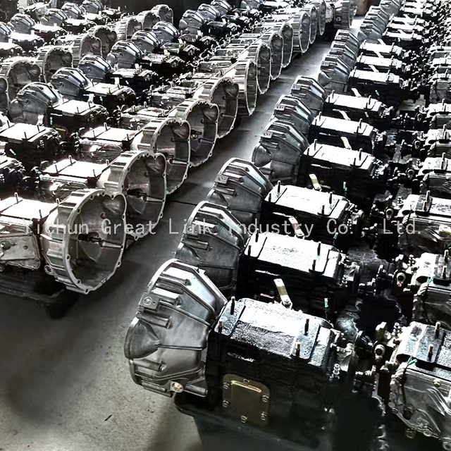 MSB-5M Manual Gearbox Transmission for Isuzu 4JB1 2.8L Diesel Engine Suitable NKR NHR Light Truck