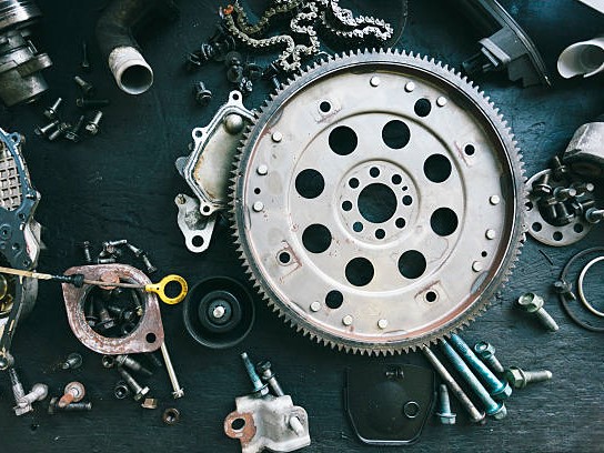 How to Evaluate an Engine Parts Supplier: 8 Essential Criteria