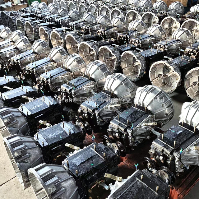 MSB5M Manual Transmission Gearbox Parts for Isuzu 4JB1 4JB1T 2.8L Engine NKR NHR Truck